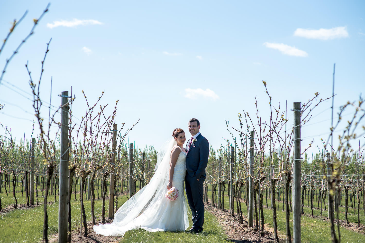 aldwick court farm spring wedding